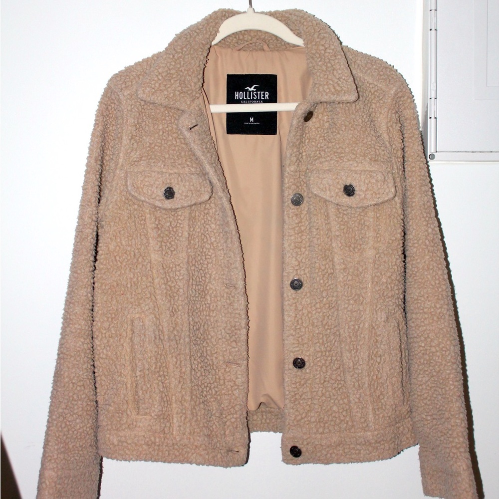 Hollister women’s jacket size medium beige fur